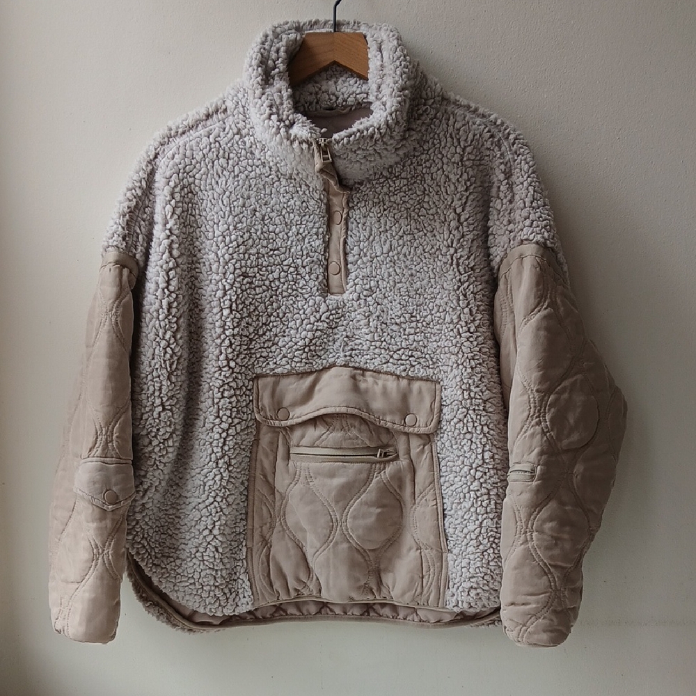 Women’s Cream Sherpa Pullover Jacket with Quilted Accents